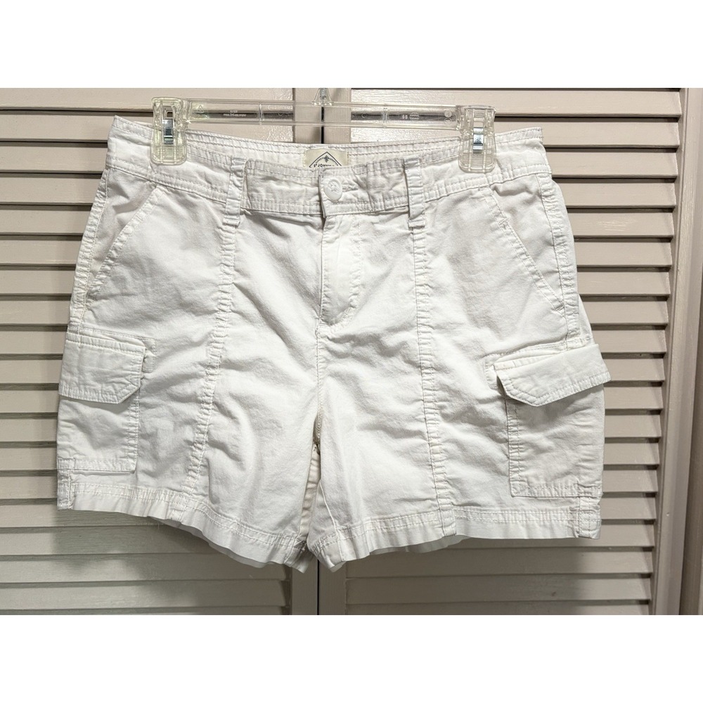 St‎ John's Bay White Soft Cotton Cargo Short Size 8 Pockets/Zip Mid Rise